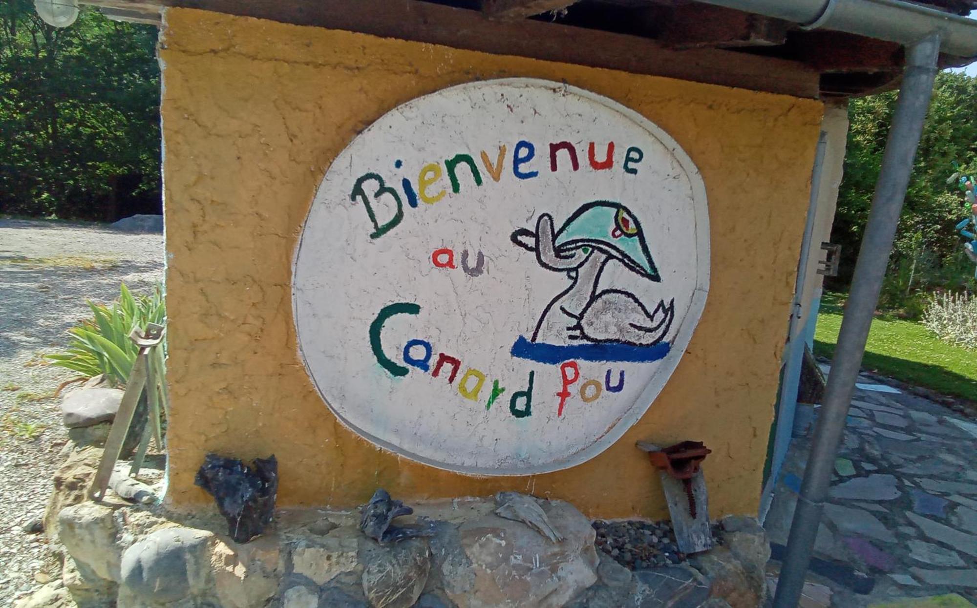Le Canard Fou Péguilhan Exterior foto